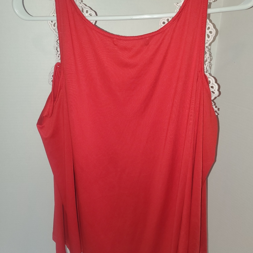 Cold shoulder Top - Picture 4 of 4